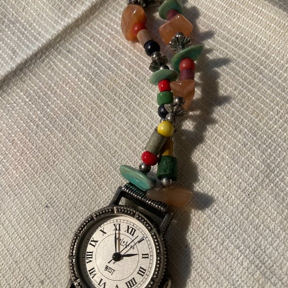 Good condition working Explraess women's watch - Picture 4 of 4